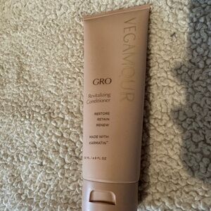 Vegamour GRO Revitalizing Conditioner